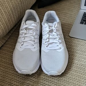 White Nikes - Like NEW